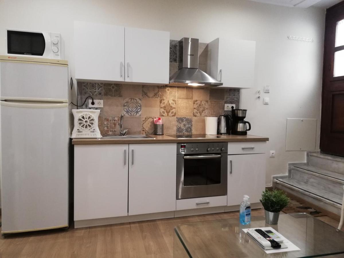 Central Apartments In Psiri - Athens Room photo